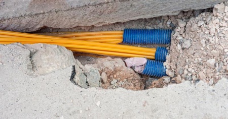 Une gaine &eacute;lectrique obstru&eacute;e complique les travaux pr&egrave;s d'Arles